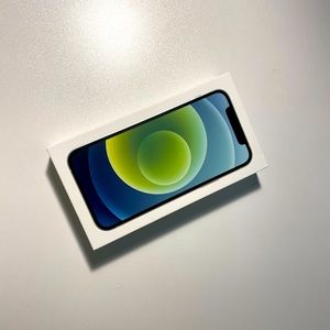 iPhone 12 box (sage green)